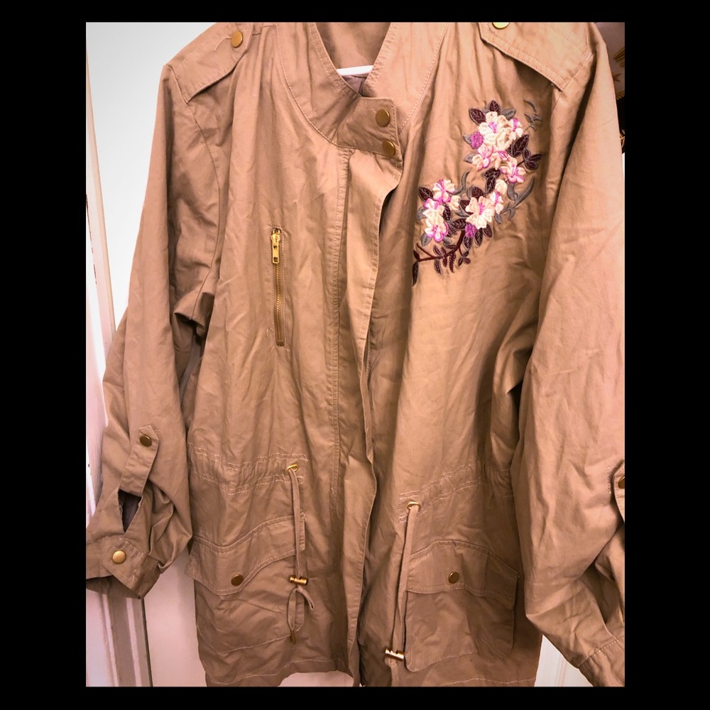 Beige/Khaki Women’s Size 18/20 Utility Jacket